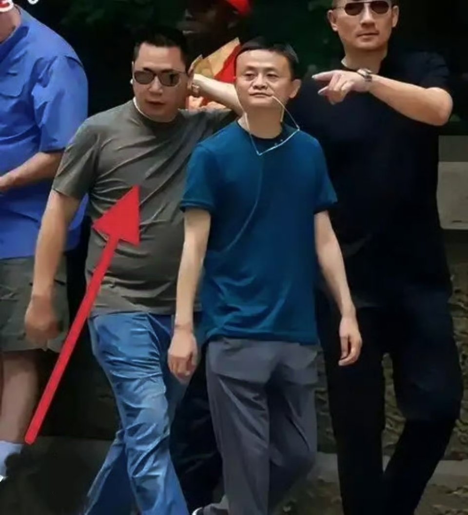 赵薇前夫6天输光2.8亿元 说的是这个人嘛？ 