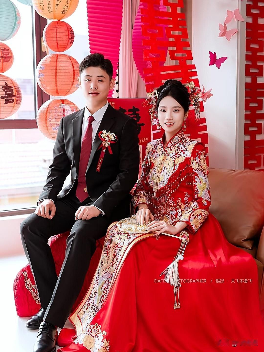 长沙这姑娘婚礼当天
被“逃婚”，只因她婚前
把几十万存款转给了父母！

迎亲队刚