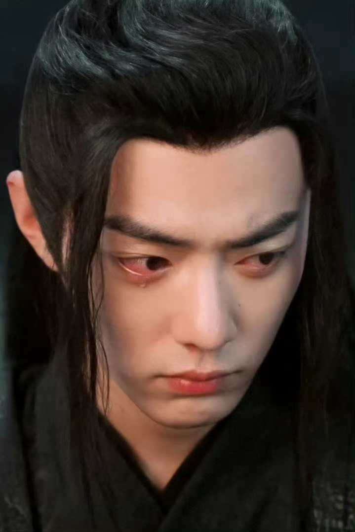 肖战魏无羡◎肖战陈情令 没人能复刻的魏无羡，经典永流传！肖战曾被薛洋替身刺破嘴唇