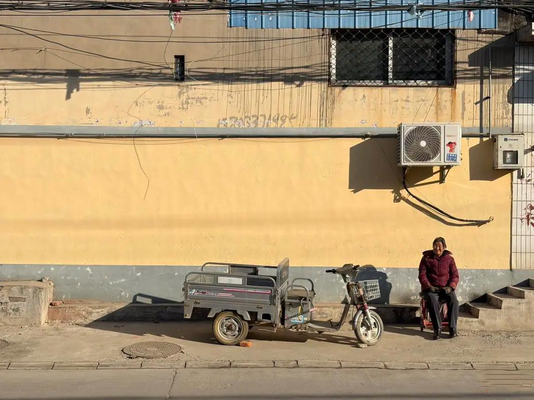 我细想了下，华北农村地区如果自行购置安装太阳能发电设备，是不是就能减少取暖支出便