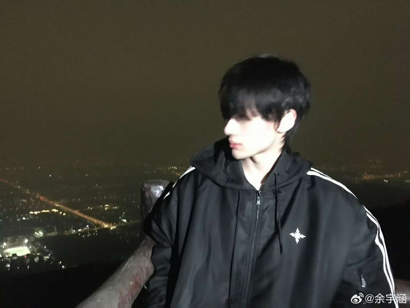 余宇涵官宣我们的爸爸2我们的爸爸 余宇涵加盟《我们的爸爸2》！别人看萌娃是姨母笑