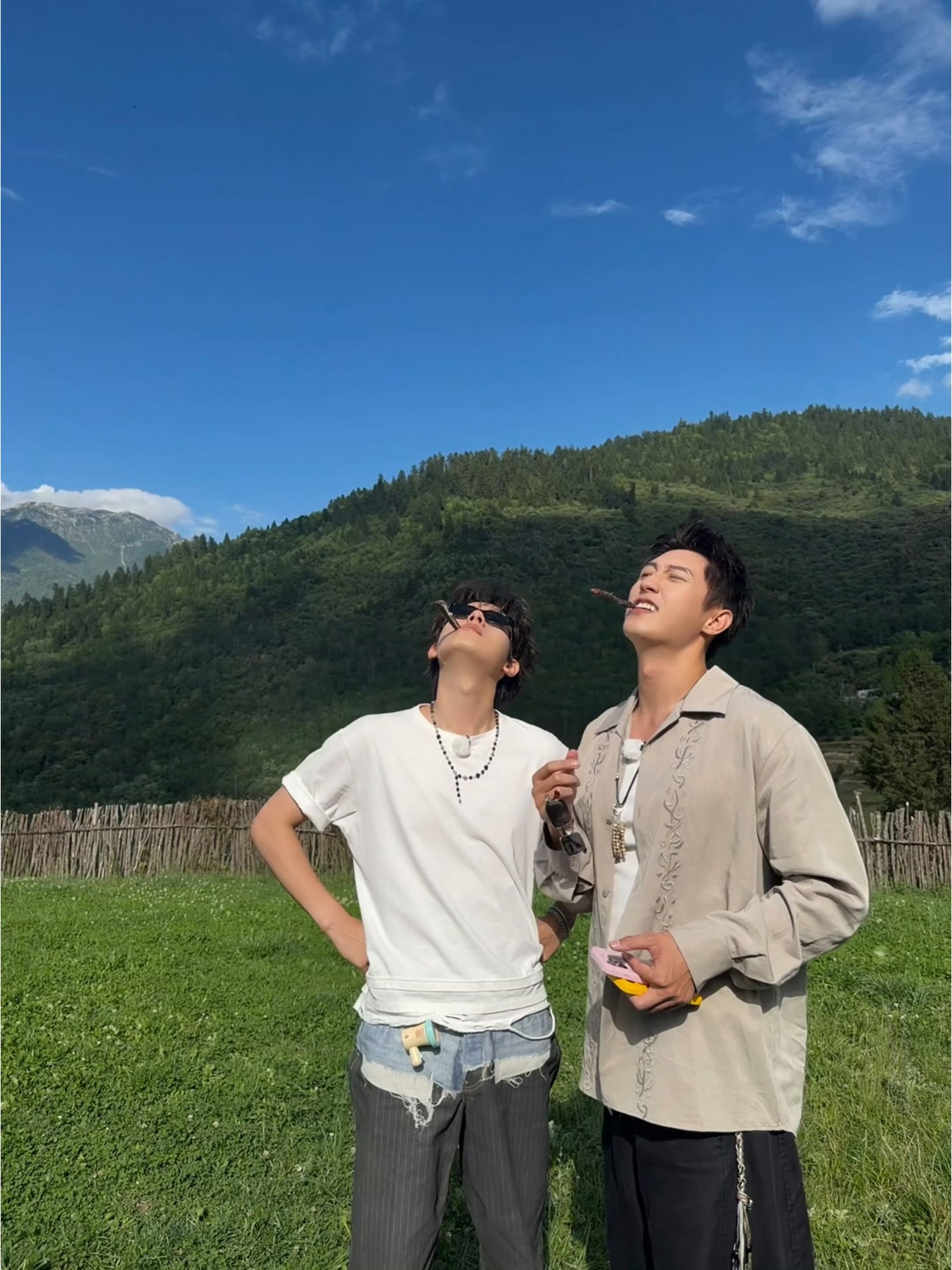 黄景瑜[超话]沈腾胡先煦你俩惹黄景瑜干嘛呀黄景瑜现在就出发 可爱[爱慕]​​​