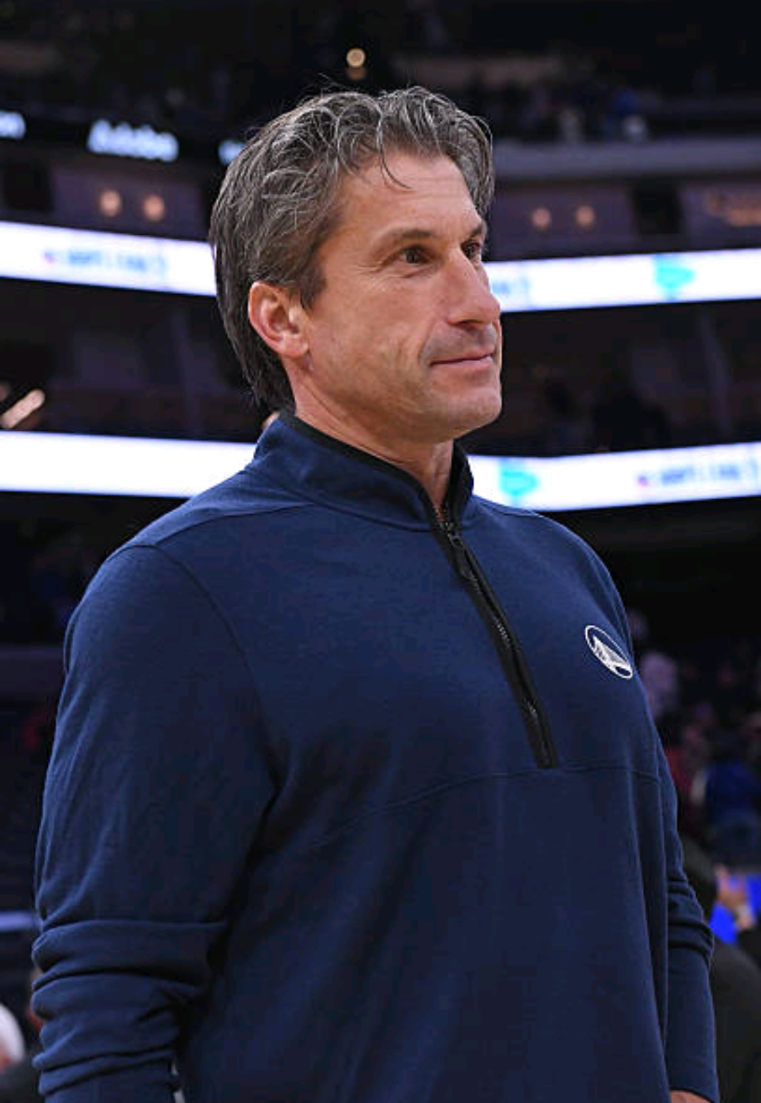 前文常提到一个关键人物—瑞克·塞布里尼瑞克·塞布里尼：勇士王朝幕后医疗教父，NB