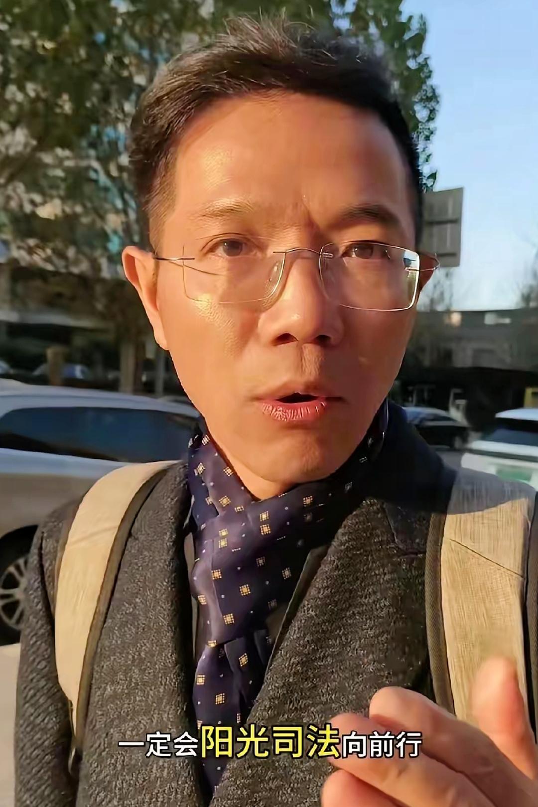 李圣律师的正直，
让坏人打怵！

李圣律师执业过程中因代理案件发生纠纷，在下班途