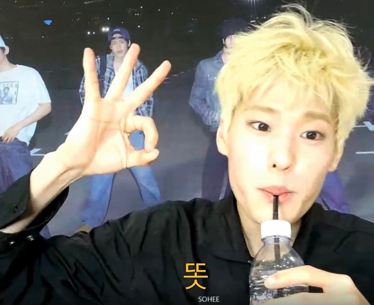 260621 签售今天的小熙 好帅！©️tttoootchi 