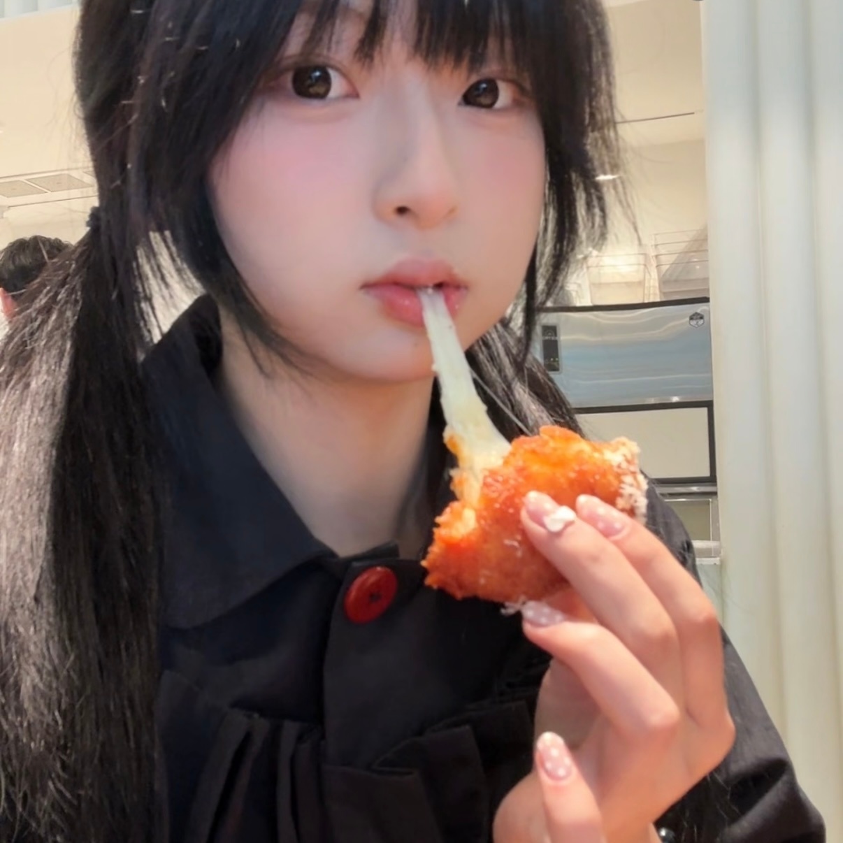 桃黑黑女友自曝想整容小盐巴特别漂亮啊 