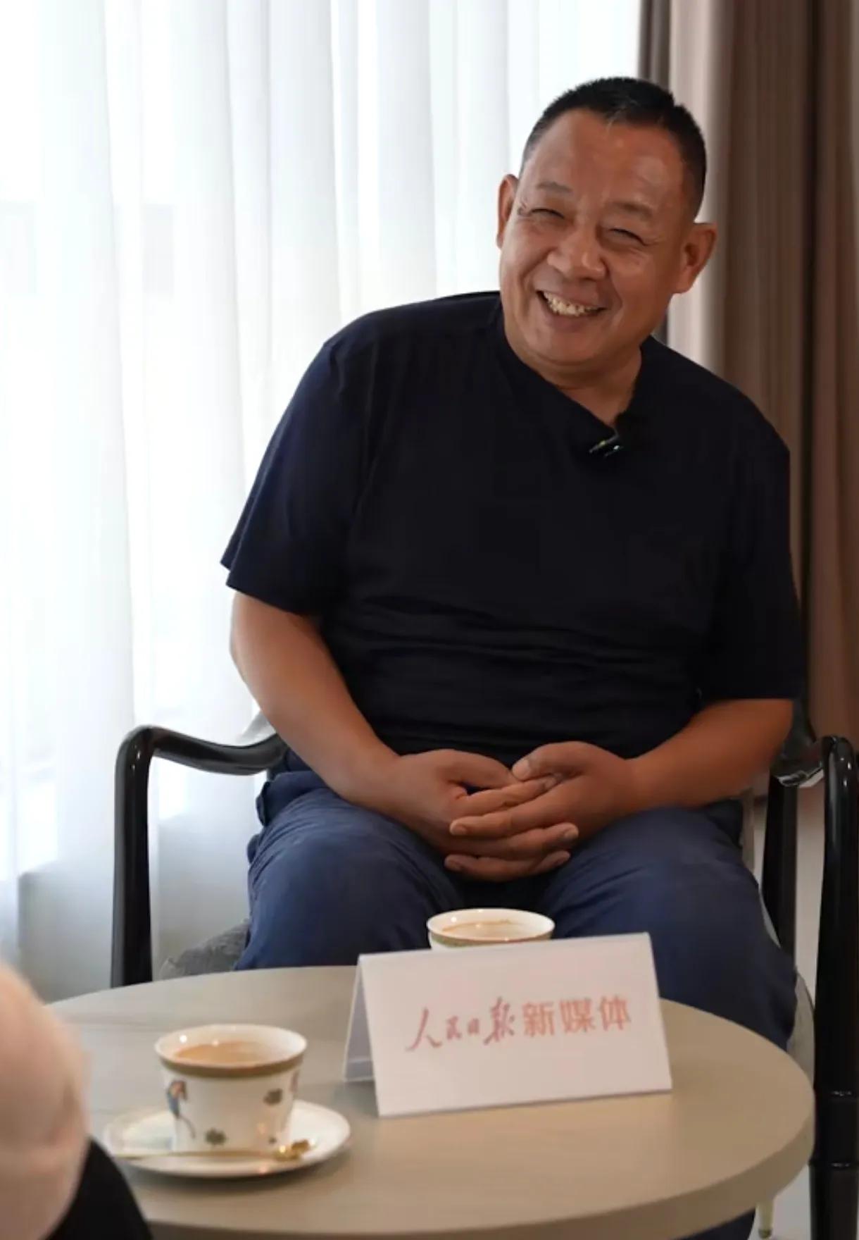 2025年8月19号，人民日报专访胖东来的老板于东来，我相信这个采访绝对不简单，