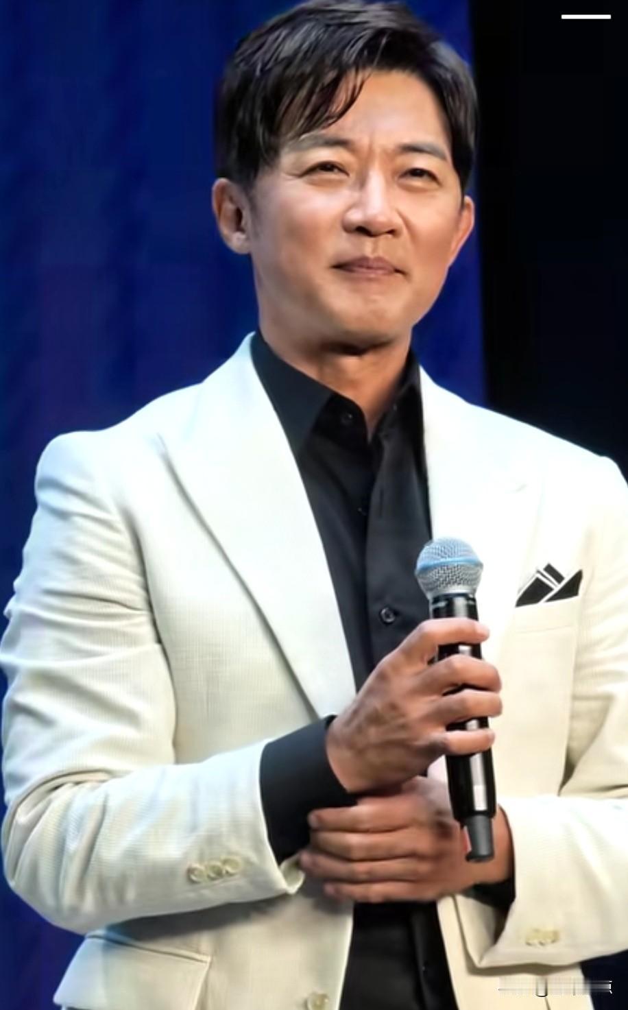 54岁的“小民哥”安在旭，于6月20日与中国的歌迷、影迷会面。
作为“韩流鼻祖”
