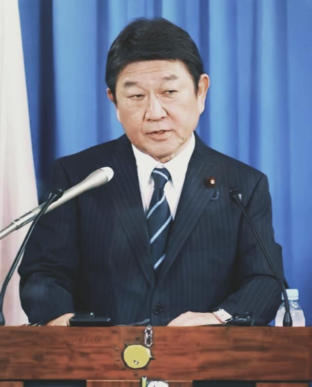 日本外相茂木敏充公开向中国发出通牒，如果中国不对薛剑的言论采取“正当的行动”，日