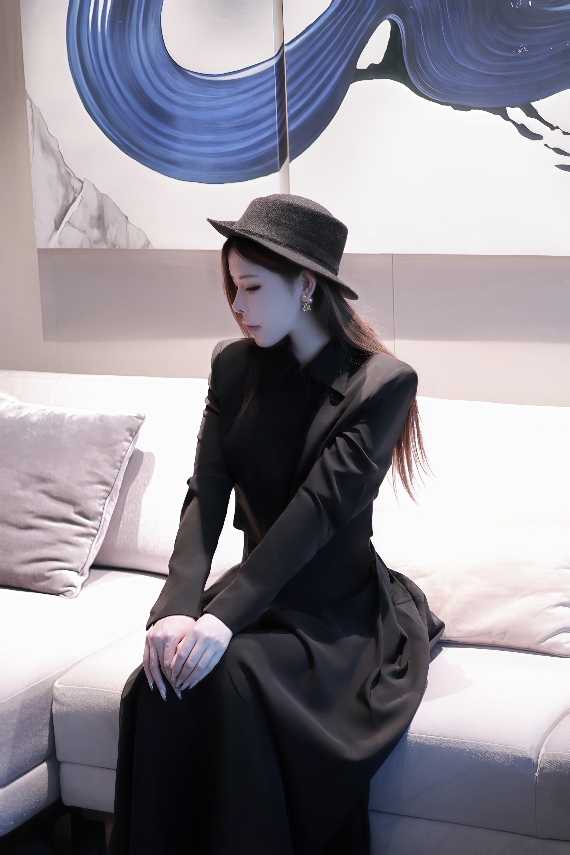 🐈‍⬛🪽。All black