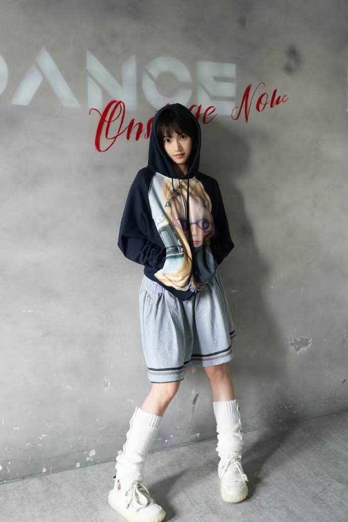 黄灿灿居然上浪姐了黄灿灿到上浪姐的年纪了时光飞逝，曾经的校园女神黄灿灿即将登陆浪