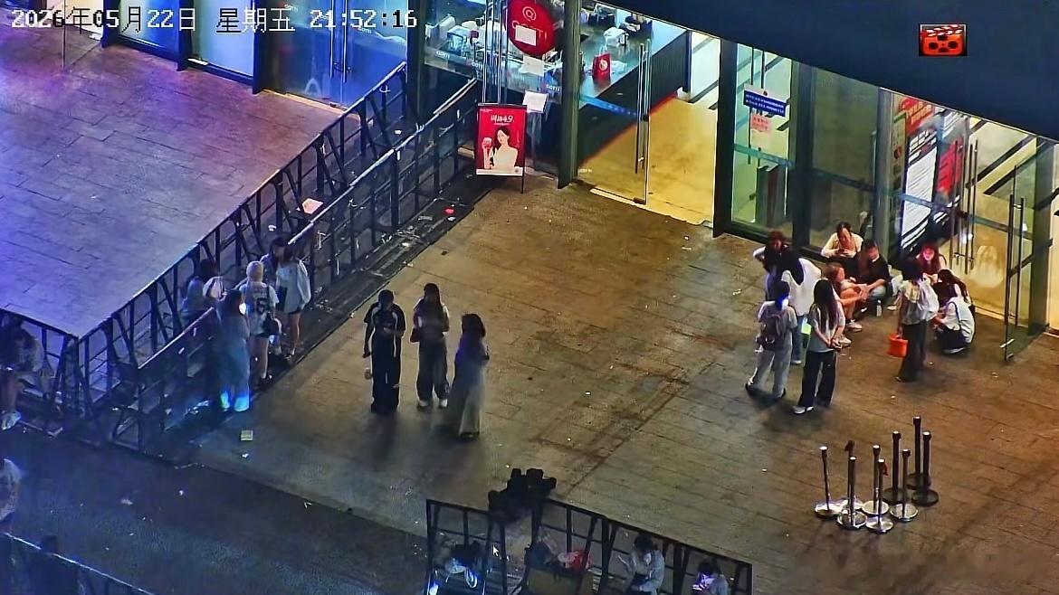 tg 长江国际楼下拆围栏了 