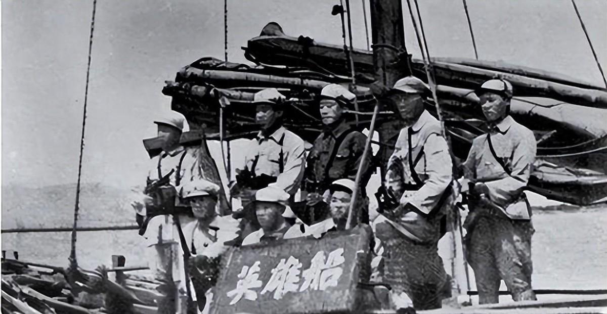 解放海南岛的三大功臣：其中两位是上将，另一位虽没有军衔，却同样功不可没
1950