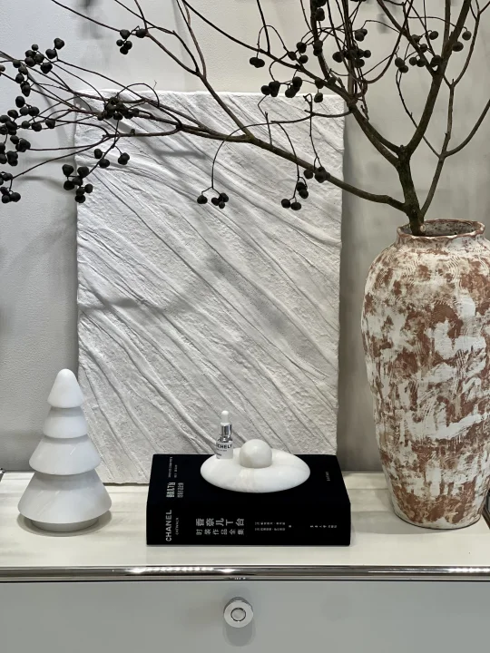 光影流转，大理石摆件带来的治愈时刻