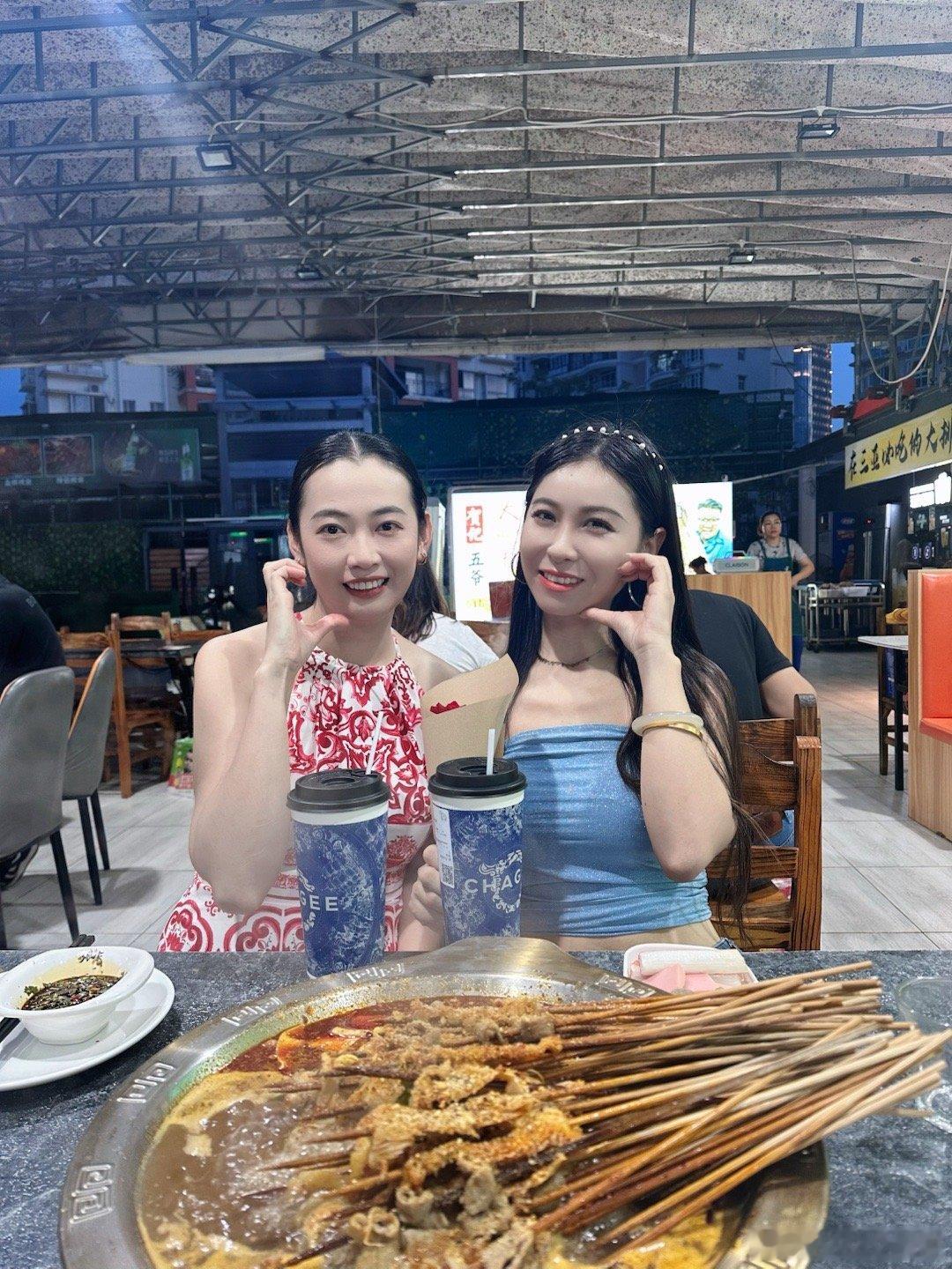 ❤️秋天的第一杯奶茶❤️秋天的第一顿撸串❤️秋天的第一场见面❤️秋天的第一朵玫瑰