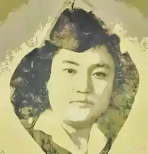 1942年，军统女特工王宝云被绑在老虎凳上，已经加到第三块砖，她疼得大汗淋漓。