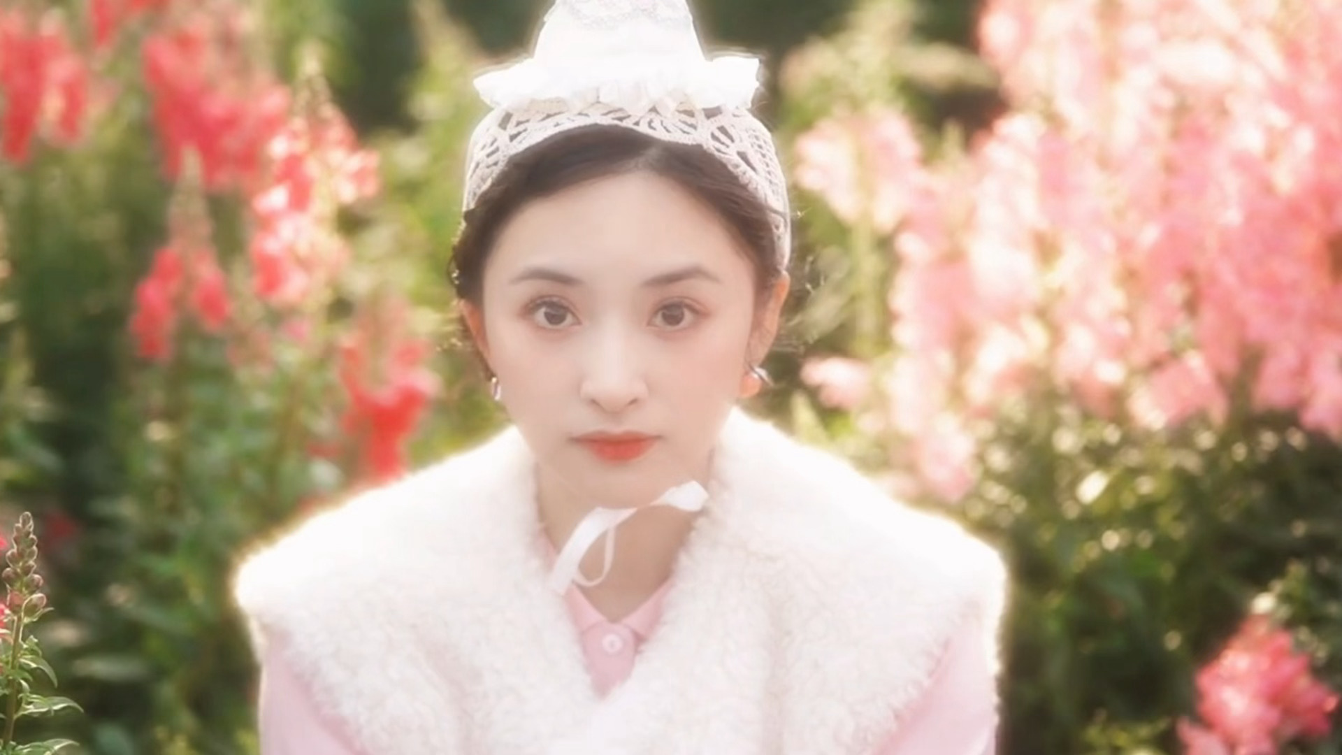 沈月生日变装转场，明媚漂亮得不像话🥰 