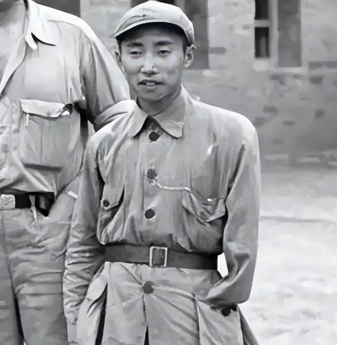 1949年，43岁独臂将军彭绍辉，还没有成家。那天，卫生部长赵德炎暖心劝说：军长