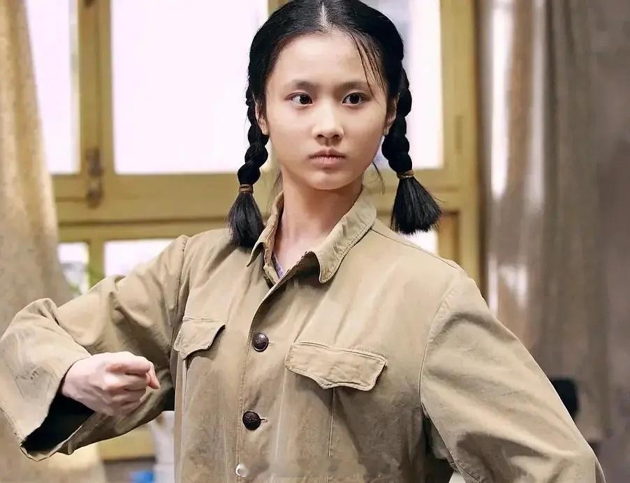 同样是谋女郎出身的张慧雯后续为什么没跟上？刚出道时还形势一片大好。。也有白月光角