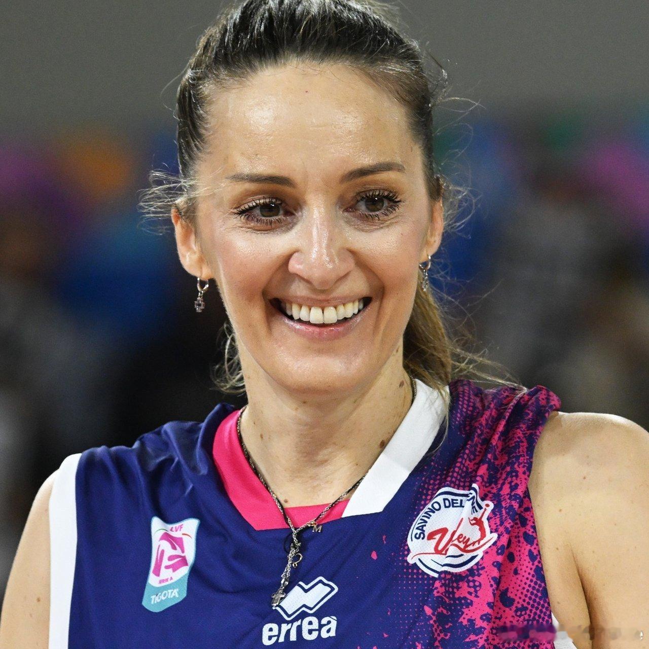 🎙️ 玛雅·奥杰年诺维奇谈到她们下周四将对阵瓦基弗银行队的比赛：我迫不及待地期