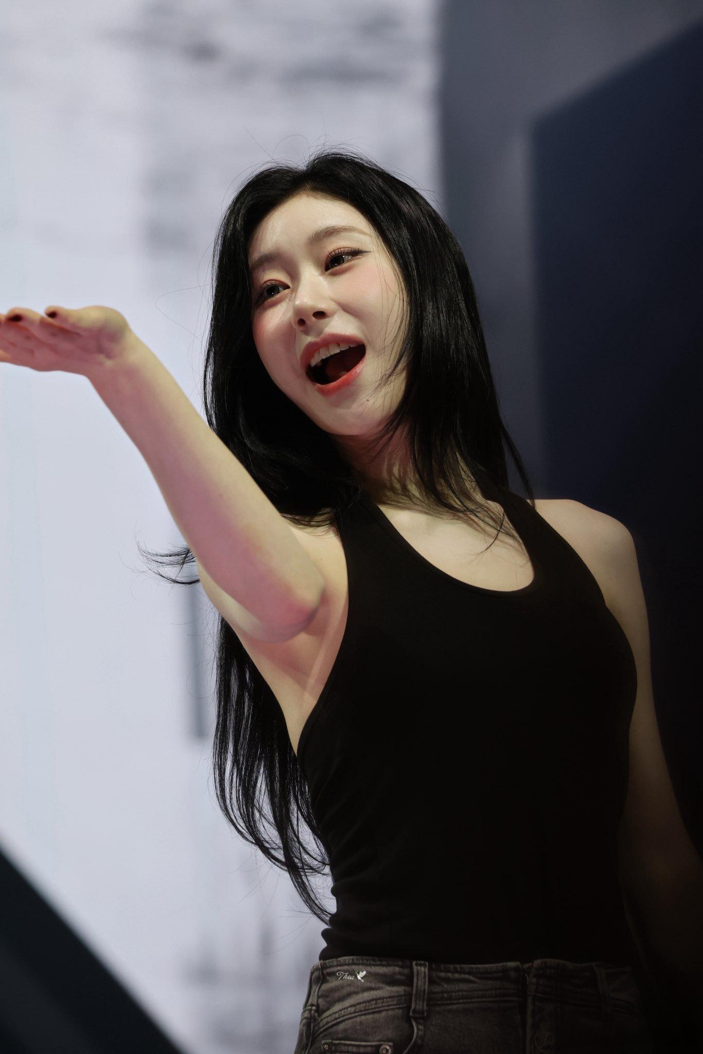 李彩领11月SOLO出道李彩领确定11月SOLO出道 colo我们终于等到你[打
