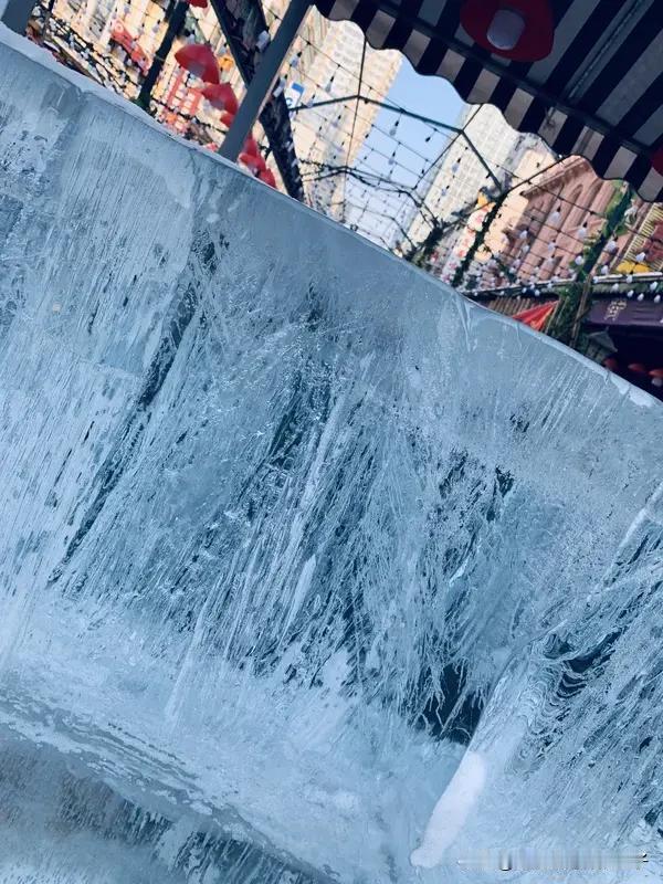 冬日好去处 冬天旅行，有不少好去处。想玩雪的话，不妨考虑吉林长白山。12月到次年