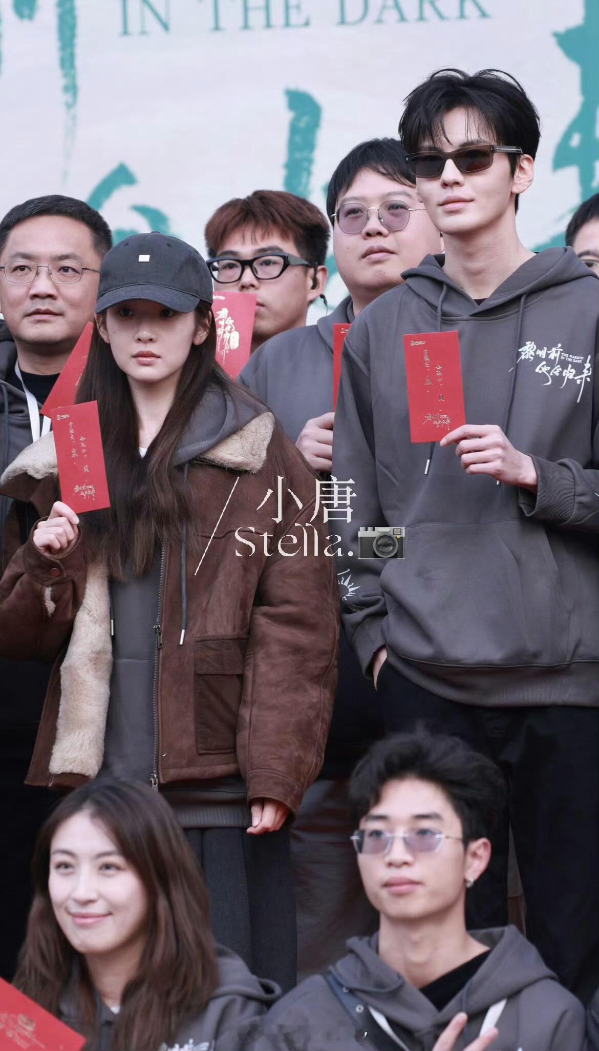 毕雯珺、张淼怡、柯淳、罗一舟《黎明前他会归来》开机仪式生图🈶 