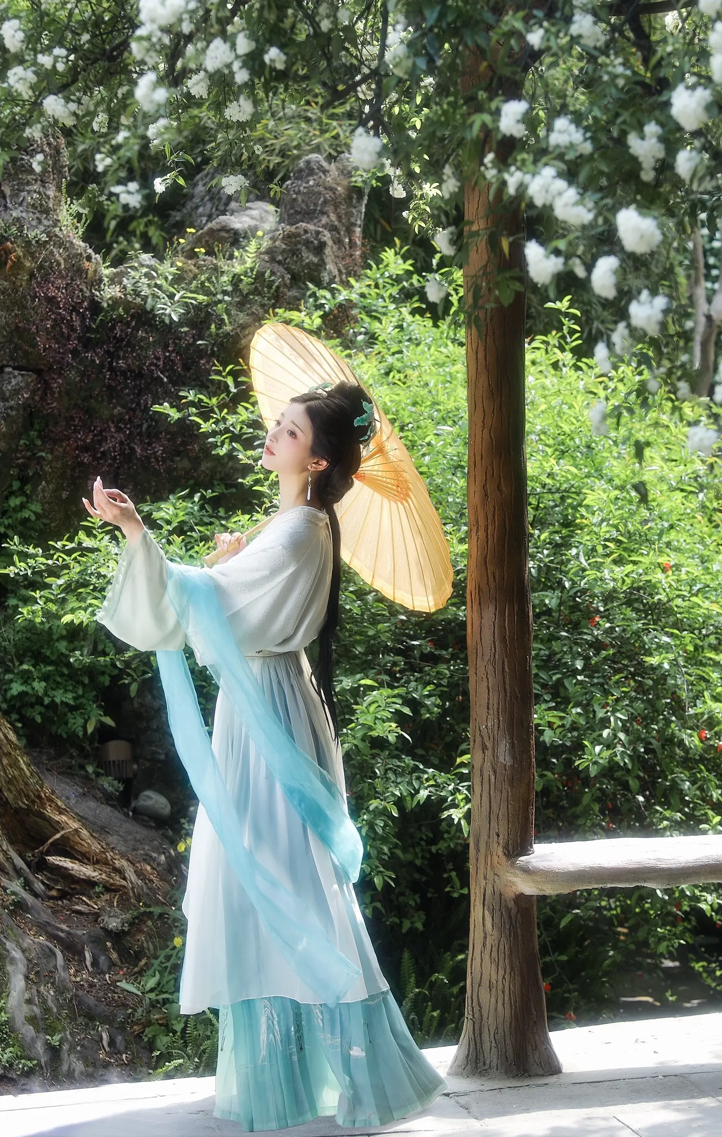 “拆青解绿，夏梦沉沉。”