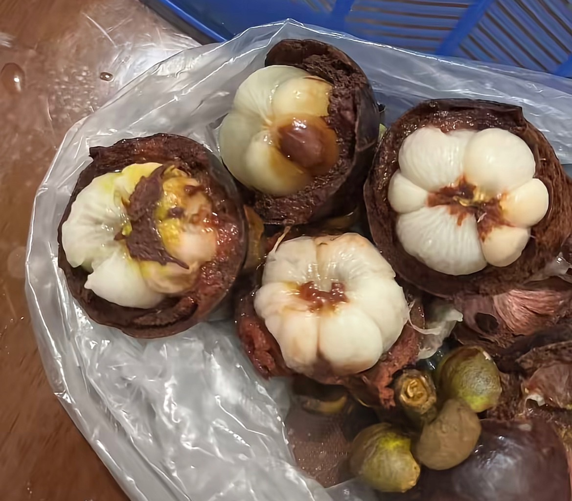 7月2日，网友反映：贵港桂平一门店买到坏山竹不处理还拉黑。同城热点创作计划