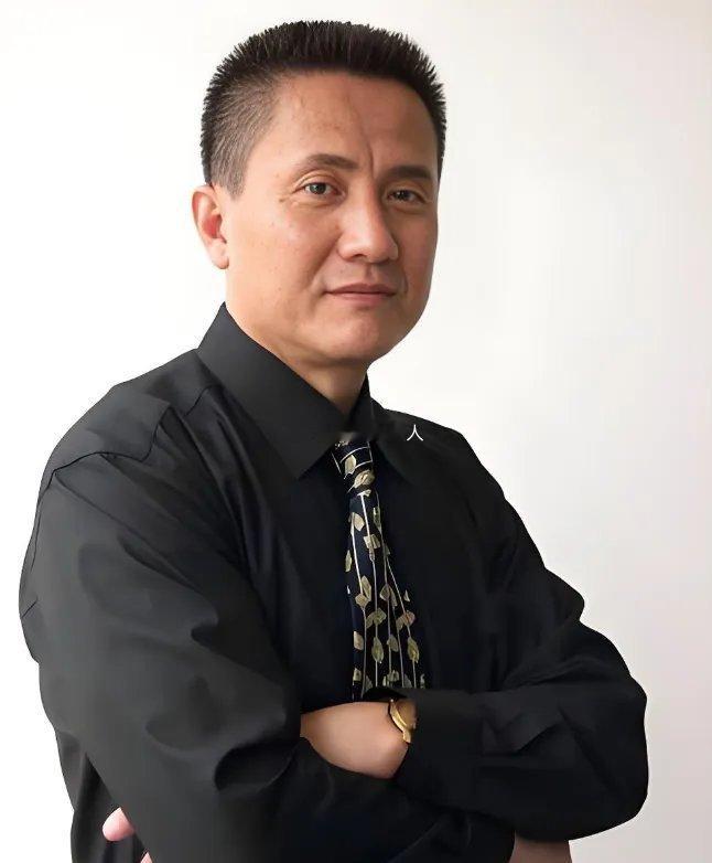 70岁张志坚：拍戏倒贴钱，却活成了内娱最稀缺的演员谁能想到，演爆《人民的名义》的