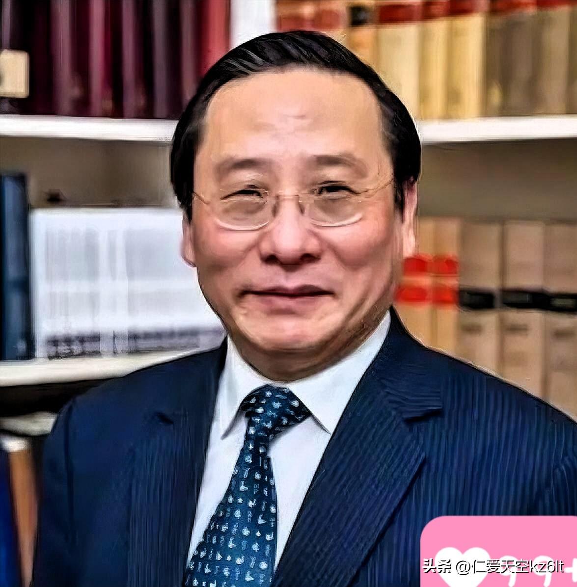 名不副实！国家移民管理局被热议！百姓只是出境旅游，为何硬扣移民标签？

高志凯提