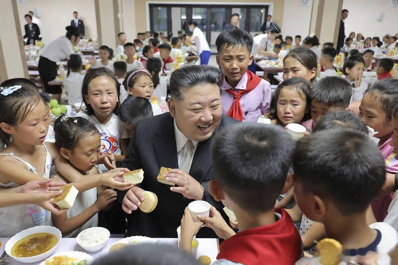 【极度贫困叠加低生育率的罕见组合，朝鲜同样面临人口危机】海外新鲜事 生育率持续走