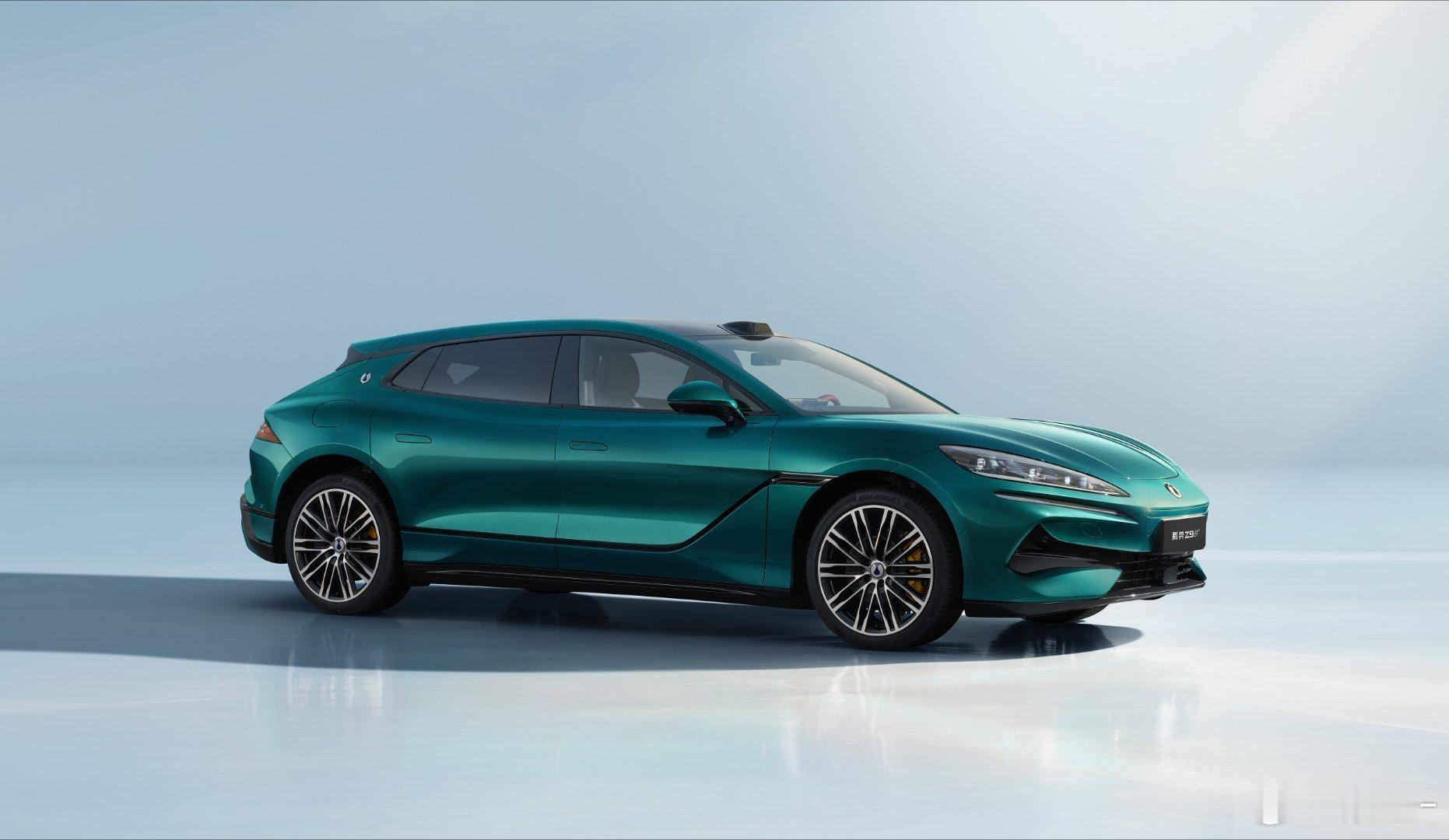 现在行业里PPT快充、期货黑科技满天飞，别说大家，包括我都有点看麻了但是腾势Z9