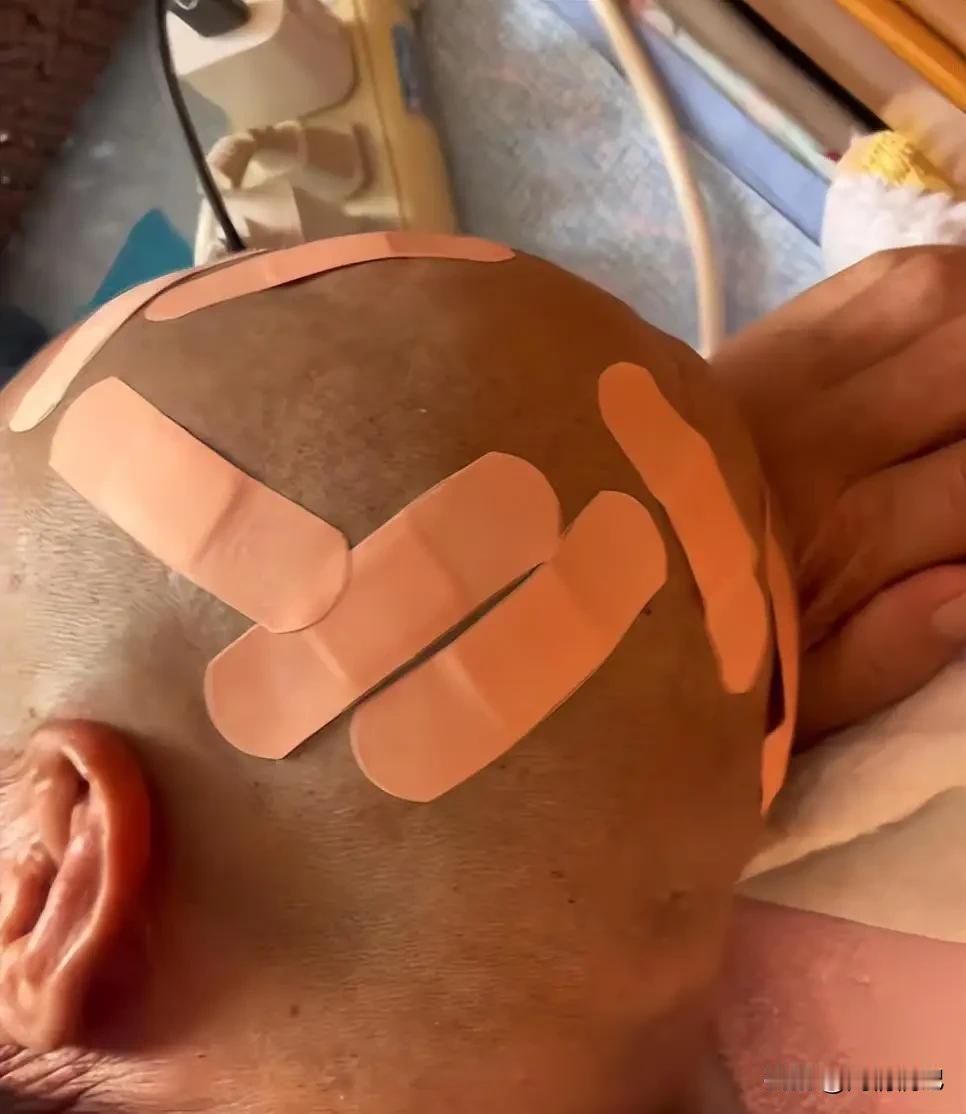 这事儿确实让人心里五味杂陈，听完第一反应是“哎，这大爷心真大”，但细想想，又觉得