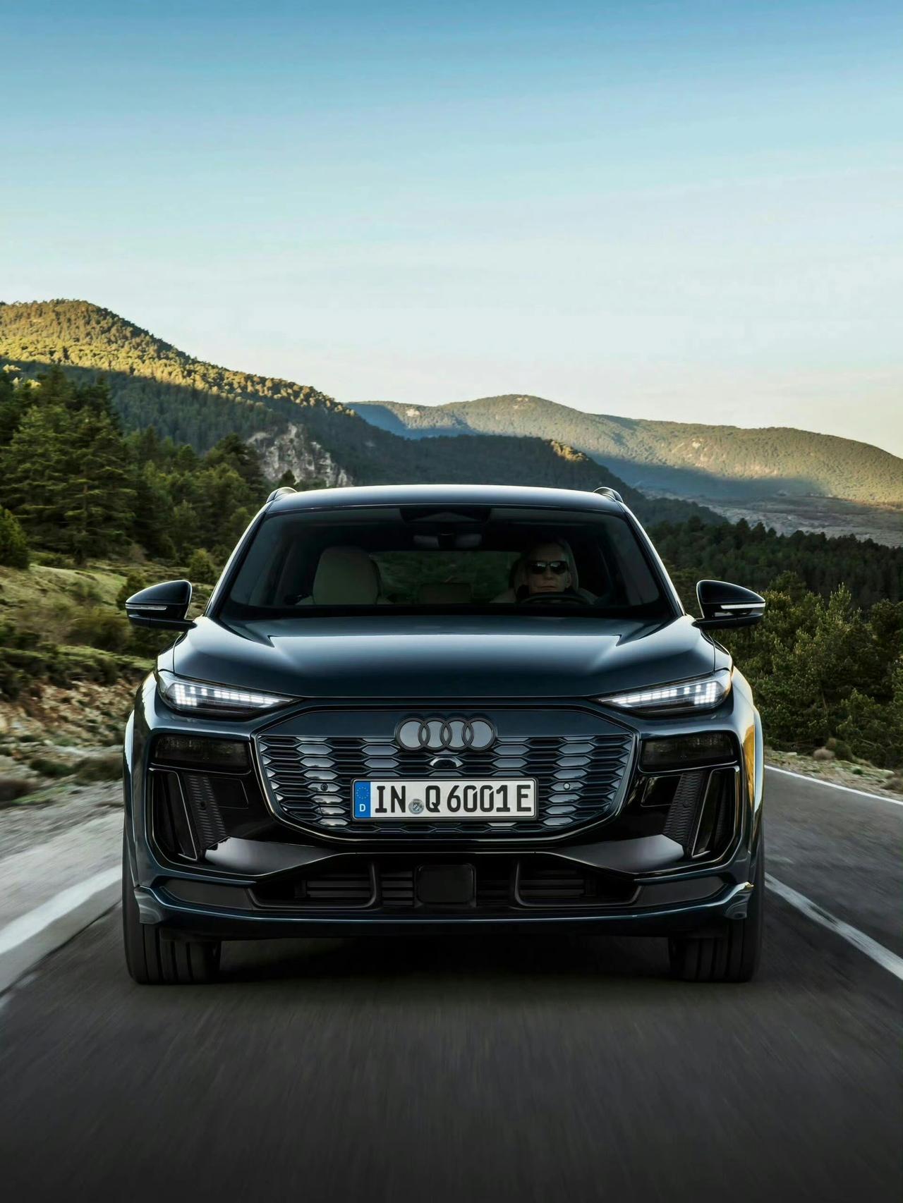全新的奥迪Q6 e-tron quattro
基于PPE平台打造，800V架构

