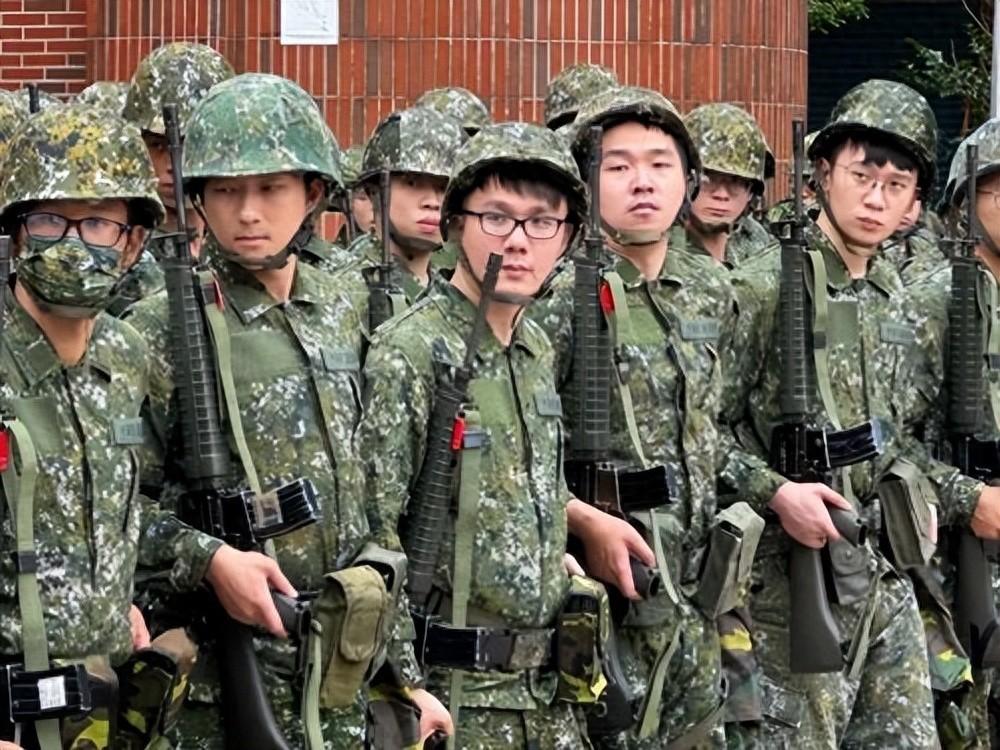 88%台湾青年愿上战场？征兵现场连人都凑不齐，谎言一戳就破

这份号称出自台官方