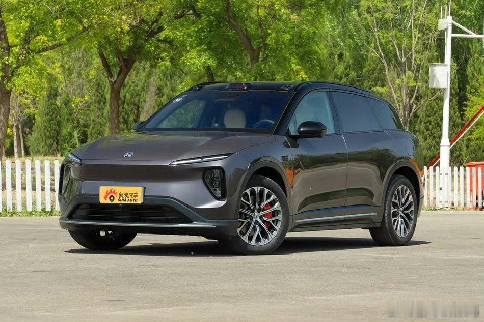 蔚来汽车十岁了  蔚来汽车创立于2014年11月25日，今天，蔚来汽车正式迎来了