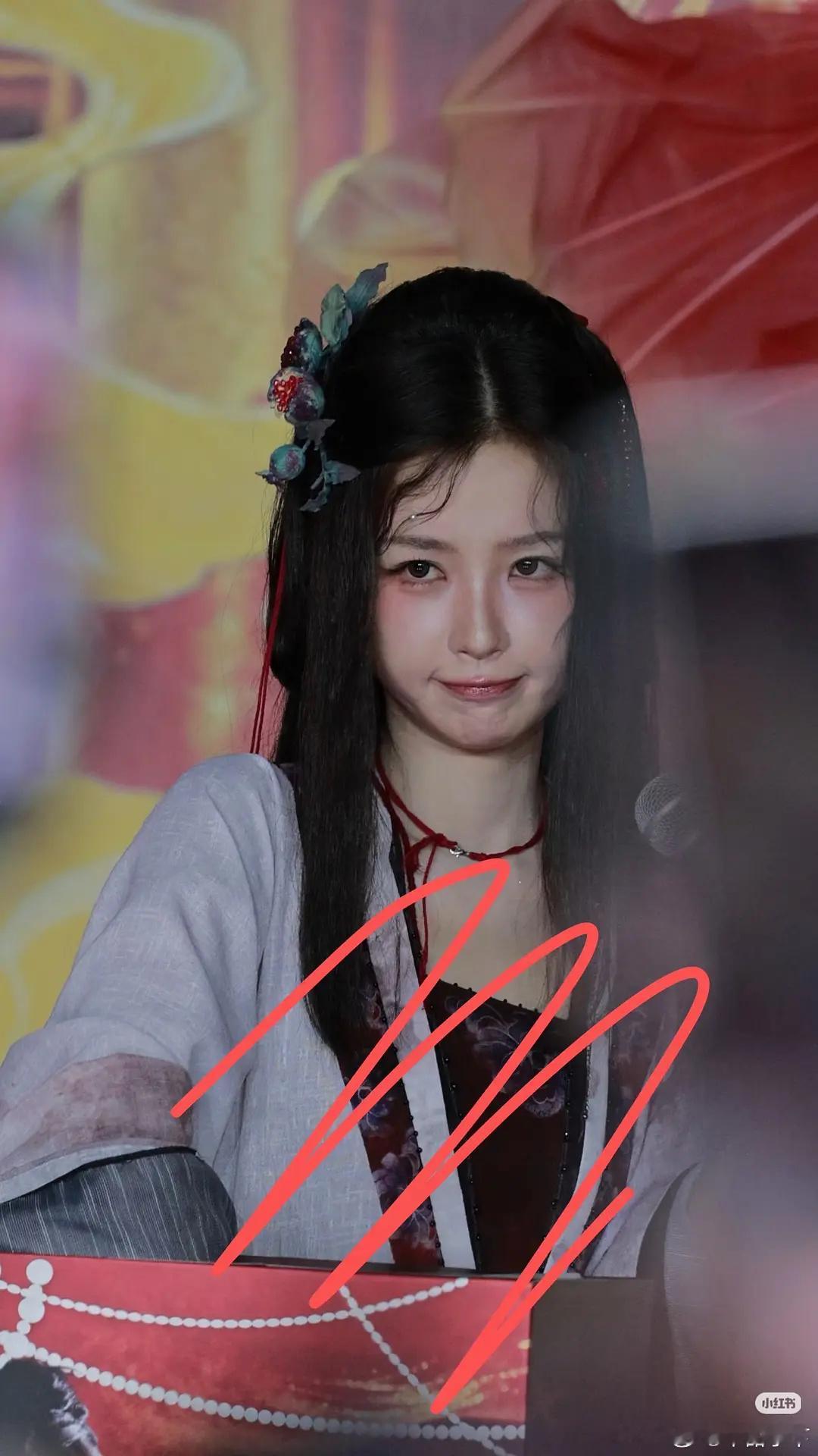 这妆造啥玩意儿？ 
