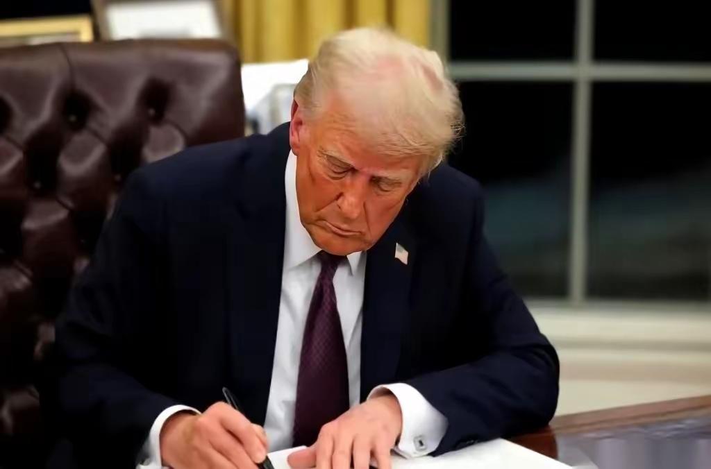 美国联邦通信委员会，刚扔出来一个提案。
一刀切，禁止所有中国实验室，给准备进入美