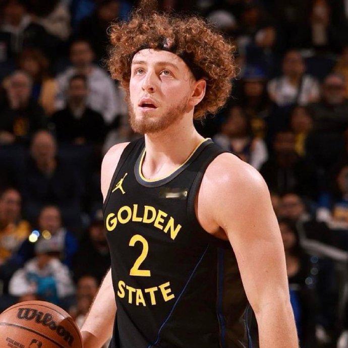 难得啊！波杰姆斯基生涯首次拿到30分！

全场比赛，波杰姆出战了32分钟，投篮1