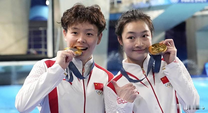 中国队巴黎第二金！陈艺文/昌雅妮女子双人3米板摘金
北京时间7月27日，2024