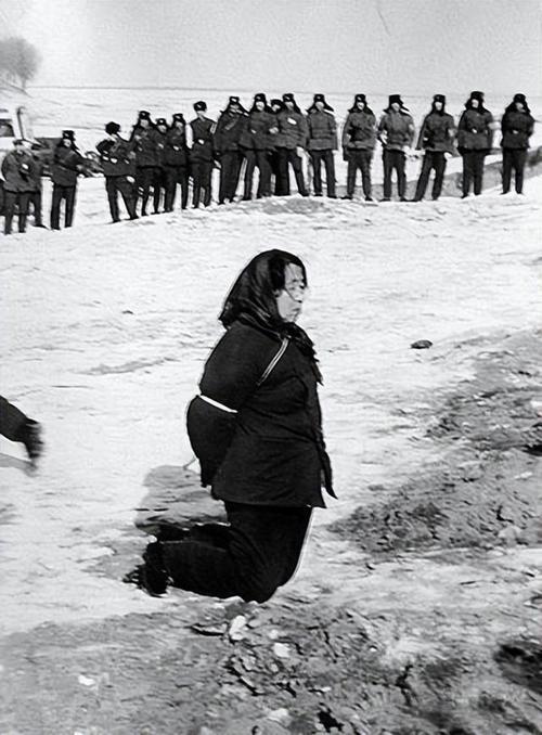 1986年，一女子在参观故宫时，突然说了一句让人震惊的话：“这大殿和我简直太般配