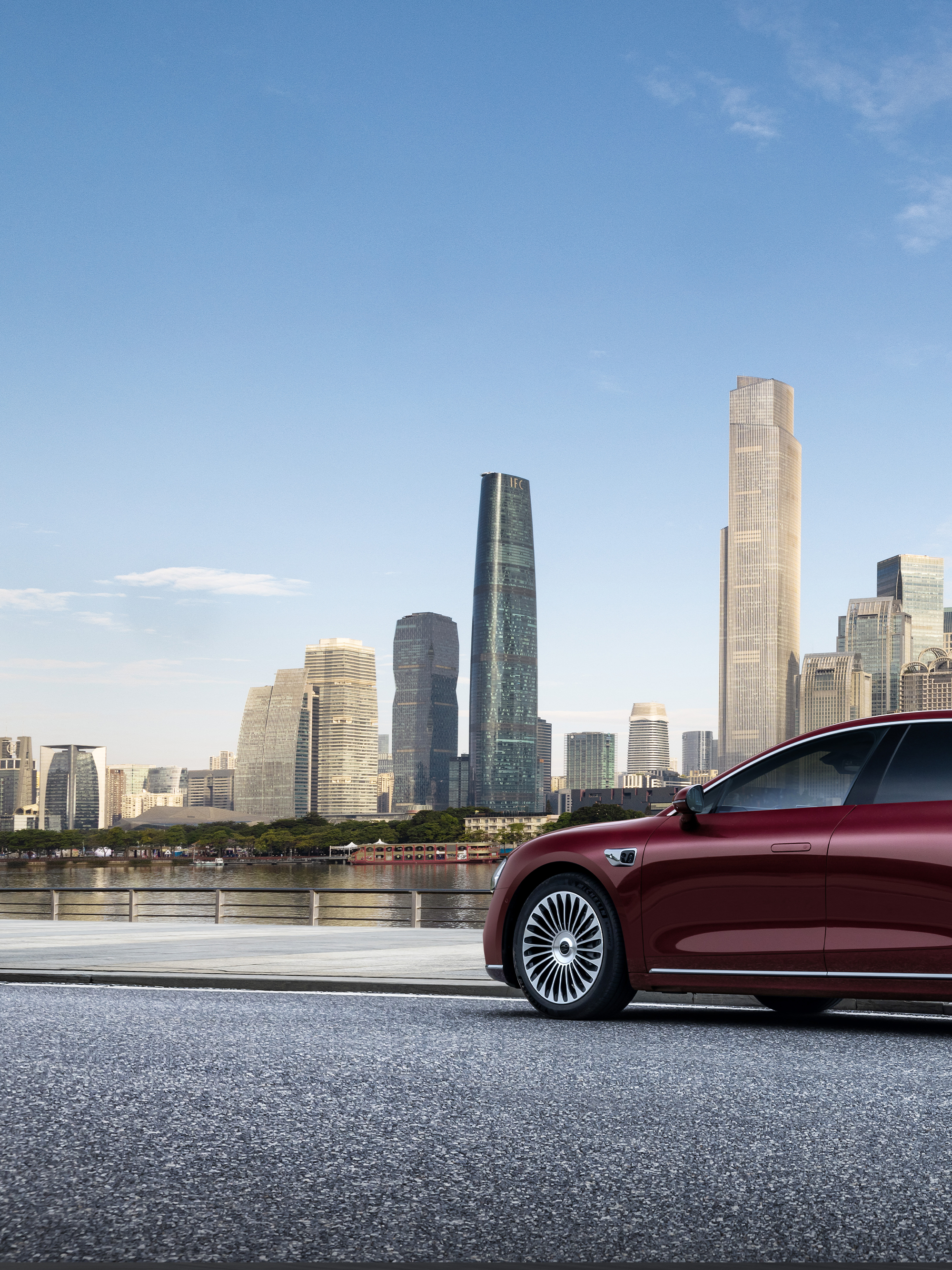 新款的享界S9 和享界S9T ，10月21-30号，广州国际会展中心鸿蒙智行展台