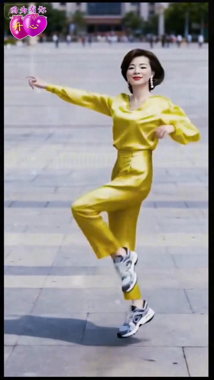不怕风和雨，不惧雪和霜，快乐的女人。