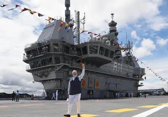 印度是个战略自主的国家，不像日本，受美国的牵制和压榨。印度没有殖民历史，只有被殖