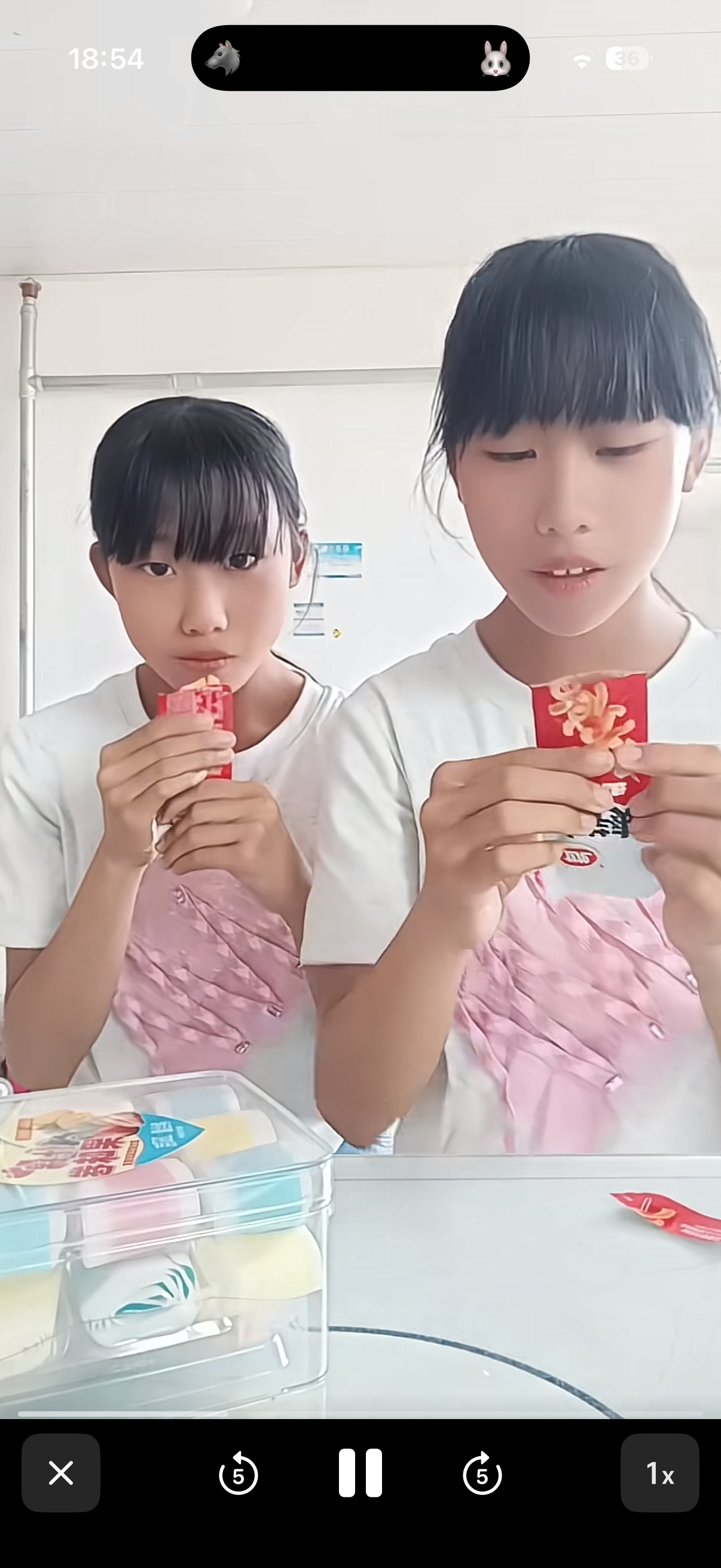 这么美的女子竟然有两个 