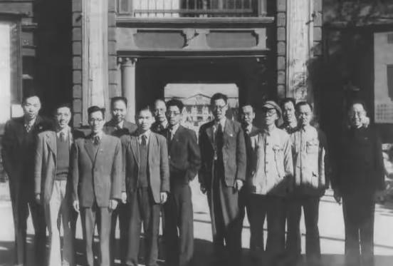 1952年，弹道专家张述祖对陈赓说，有个弹道专家很稀缺，陈说，那就赶紧要过来呀，