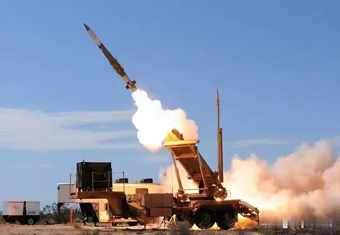 彻底破防！俄军高超音速砸穿北约防线，英国急造导弹也救不了乌军
 
俄乌战场局势彻