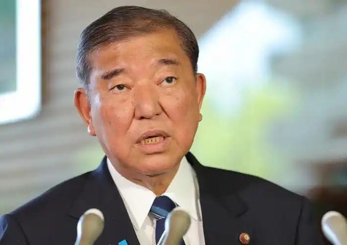 [月亮]日本最怕咱们什么，不是我们崛起，也不是美国衰落，而是中美的握手言和。一旦