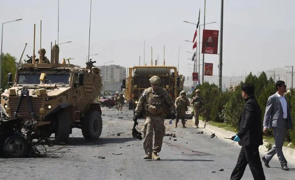 为什么大多数发达国家都不敢赶走美军基地？
 
其实答案特别简单，不是不敢，是真不